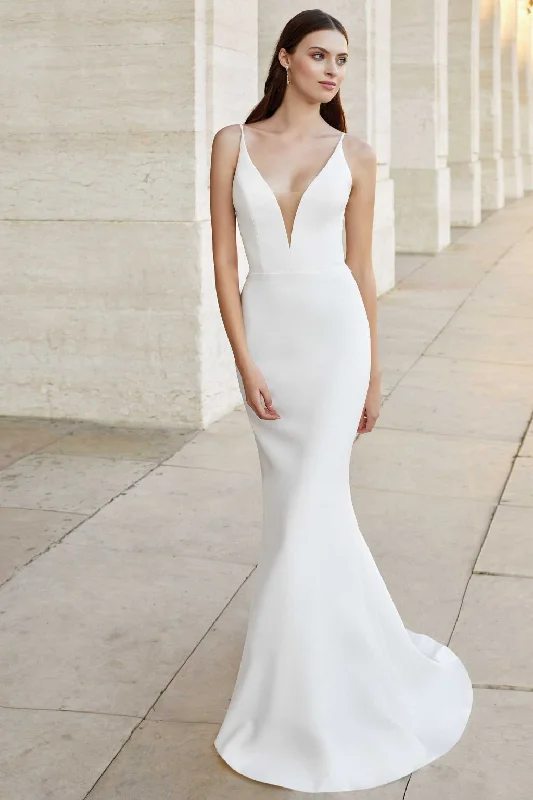 Justin Alexander 11140 Lightweight unclassified dresses
