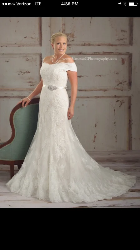 Oleg Cassini CWG533 High-low unclassified dresses