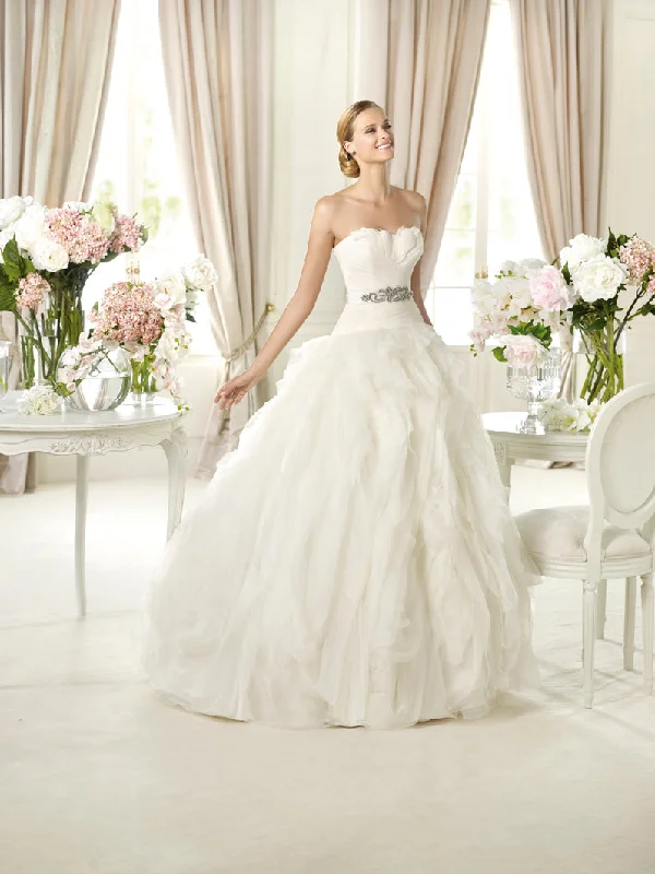 Pronovias BENICARLO Embroidered unclassified dresses