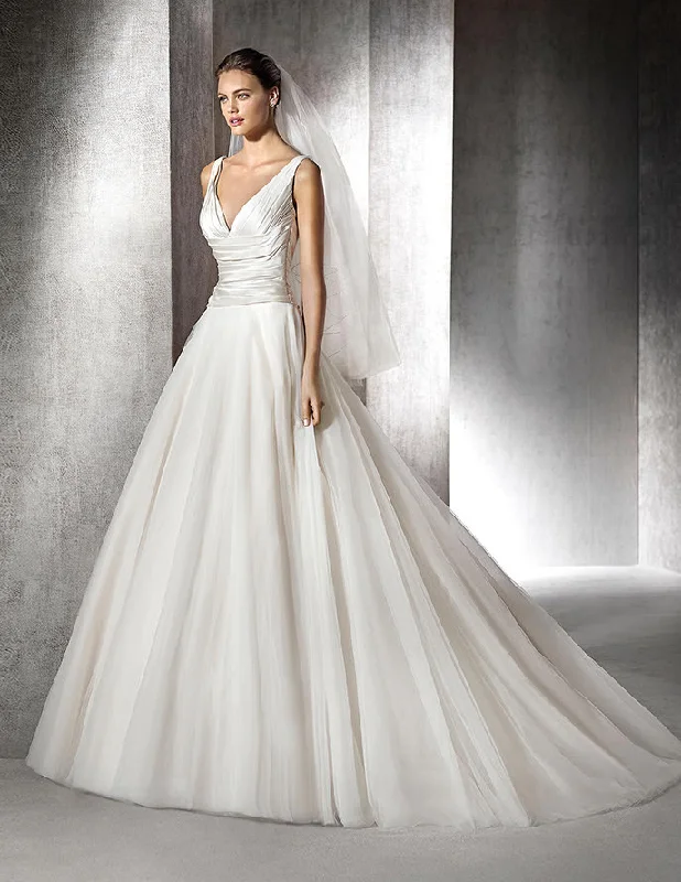 St Patrick Zareck Club unclassified dresses