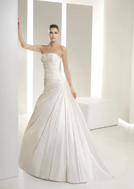 White One / W1 6215 Festival unclassified dresses