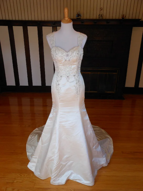 Justin Alexander Lightweight unclassified dresses