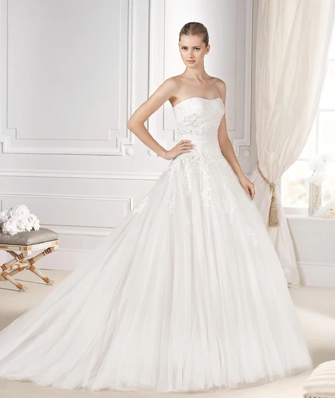 Pronovias Milenium Preppy unclassified dresses