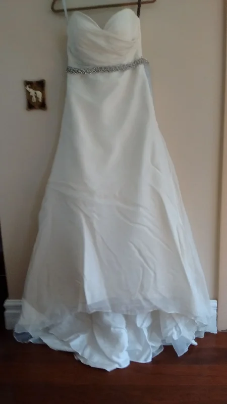 Jenny Yoo Charlize Soft fabric unclassified dresses