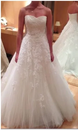 Pronovias Alcanar Tiered unclassified dresses
