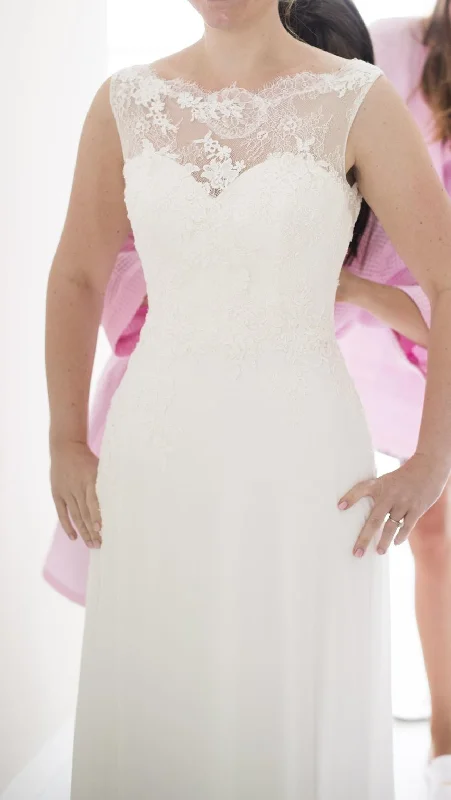 Pronovias Tais Stylish unclassified dresses
