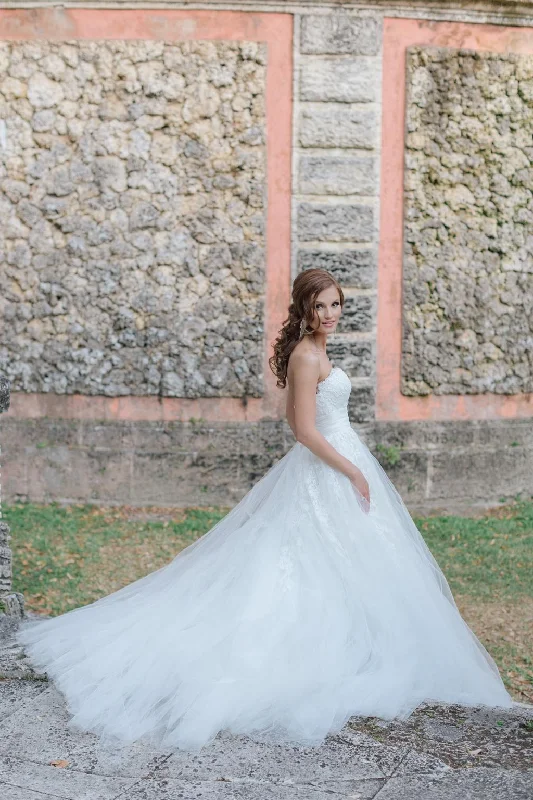 Rosa Clara Minimalist unclassified dresses